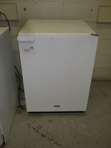 MARVEL SCIENTIFIC UNDERCOUNTER ( TESTED -6 DEGREE ) LAB FREEZER  4CAF7100