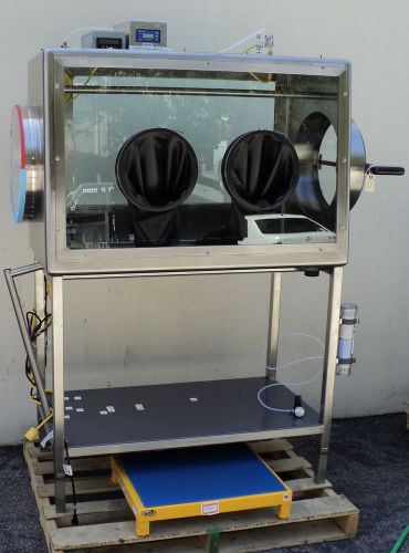 Stainless steel  glove box  / isolator with accessories and stand for sale