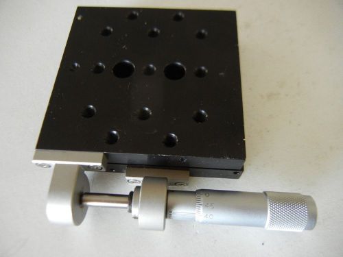 Newport M-426 Linear Stage 3.5&#034; X 3.5&#034;  With Newport SM-25 Micrometer, 1&#034; Travel