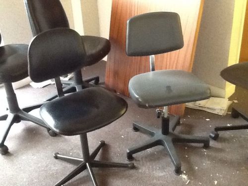1 x pair(2) manual lift  pvc office swivel chairs ( 1 x each black and grey) for sale