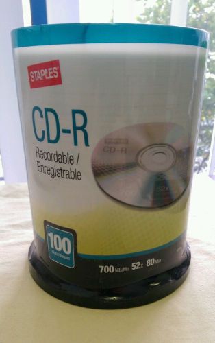 NEW UNOPENED STAPLES CD-R RECORDABLE/ENREGISTRABLE DISCS  700MB 80MIN 100/PACK