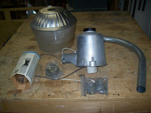 Vintage commercial mercury vapor 120 volts 175 watt in box with photocell usa for sale