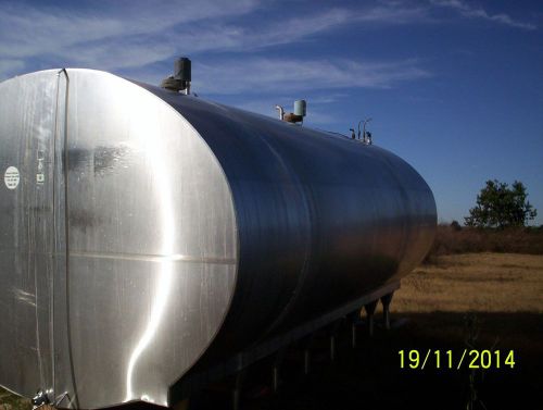 Mueller 6000 stainless steel bulk milk cooling farm tank for sale