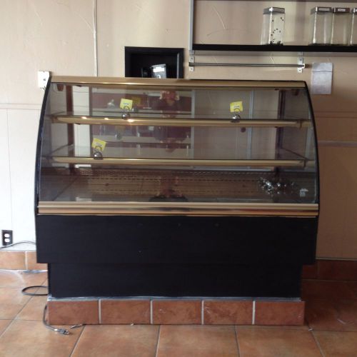 BAKERY DISPLAY CASE REFRIGERATED