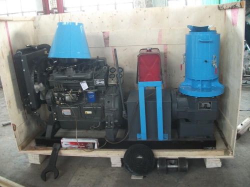 Small industrial pellet mill roller rotating 36hp diesel 370 kg/h pellet perss for sale