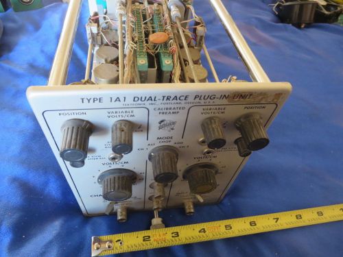 TEKTRONIX 1A1 DUAL TRACE PLUG-IN WITH SIX 7586 NUVISTOR TUBES