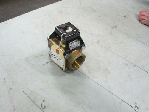 Worcester 3-piece ball valve w/actuator bracket #1-1/2ar416rtse 1.5&#034; fnpt (new) for sale