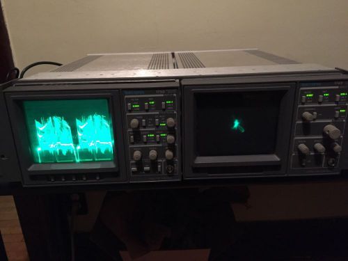 TEKTRONIX 1730 WAVEFORM MONITOR WITH THE 1720 VECTOR SCOPE