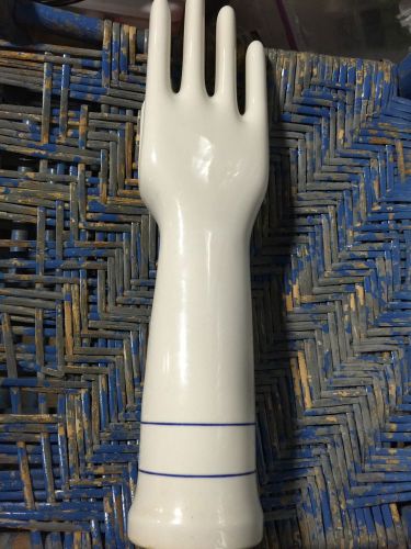 Vintage 1964 General Porcelain Trenton NJ Hand Glove Mold Dispay Size 7 1/2