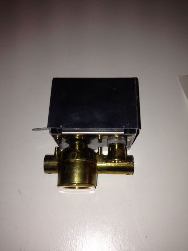 Erie 0654t0282e 2-way modulating  zone valve  control valve - 1/2&#034; sweat 24 v for sale