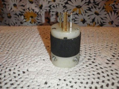Hubbell 15A 125 V Electrical Plug
