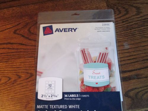 AVERY MATTE TEXTURED WHITE ARCHED SQUARE LABELS 22935