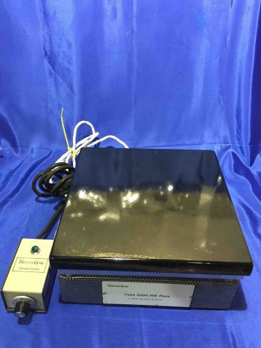 Barnstead/Thermolyne Type 2200 Hot Plate w/Remote Controller