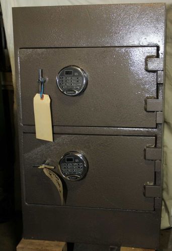 Safe front load gary with digital locks 658 pounds - 2 door-rebuilt-painted for sale