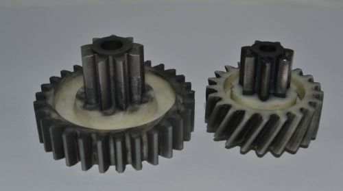 2 GEARS FROM THE 3 GEAR ASSEMBLY, FELLOWES PS-10Cs SHREDDER