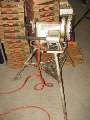 RIGID NO. 300 PIPE THREADING MACHINE W/ 1206 TRISTAND