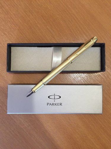 Pen Parker im brushed gold GT in the box