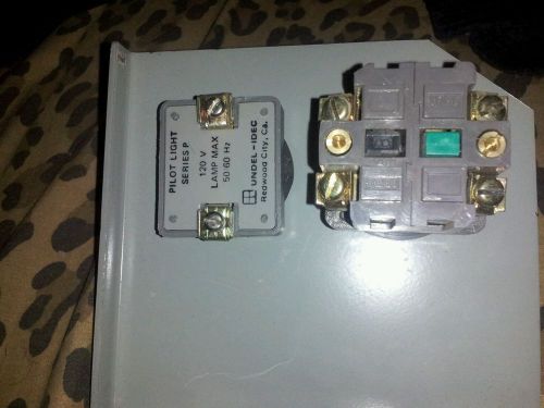 Undel -idec green  light pilot light w/ idec 10amp  600v  n/o&amp;n/c keyed switch for sale