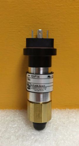 United electric controls (ue) 10-f14, opt m925, spdt pressure switch, new in box for sale