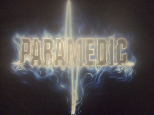 PARAMEDIC T-SHIRT WITH AWESOME GRAPHICS  *A MUST SEE*  LARGE  *NWOT*
