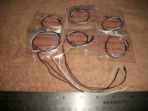 BIG LOT OF SMALL CLEAR 2V GLASS LITE BULBS WITH LEADS! S