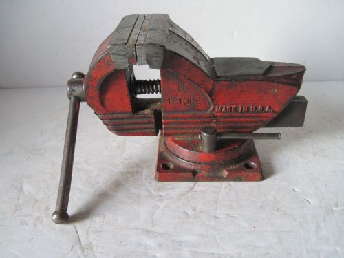 Vintage Heavy Duty Cast Iron 4&#034; Jaws Swivel Base Anvil Bench Vise Made In USA