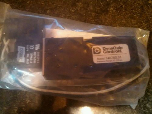 NEW DYNAQUIP CONTROLS 145750.01 SOLENOID VALVES 25-110 PSI 110VAC