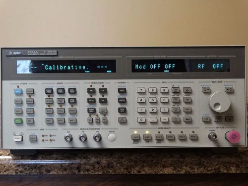 HP / Agilent / Keysight 8664A Synthesized Frequency Generator 10kHz-3GHz opt 001