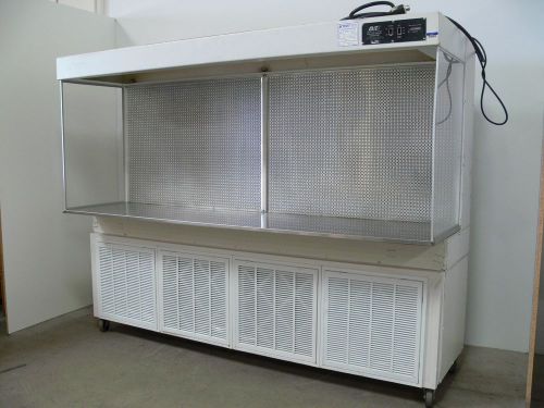 BAC 8.5&#039; Horizontal Laminar Hood Enclosure with Fluorescent Light, Works Perfect