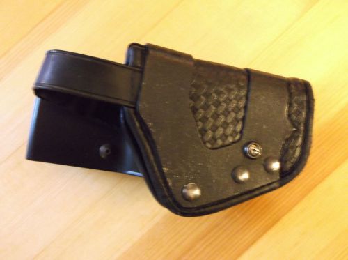Uncle Mike&#039;s Mirage size 18 Law Enforcement holster. Right Hand. Used