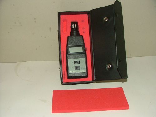 Extech Digital Humidity / Temperature Meter with original Case