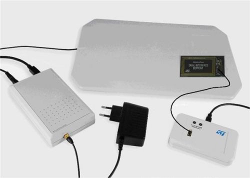 ST Micro RFID / NFC Development Kit - DEVKIT-M24LR-A