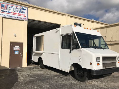 FOOD TRUCK READY TO WORK WITH NEW KITCHEN!!!!!!