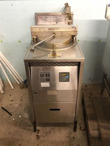 Broaster 1800 3PH Electric Pressure Fryer
