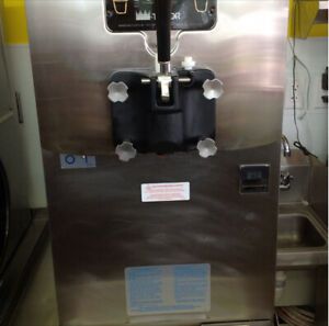 TAYLOR ISOFT ICE CREAM MACHINE