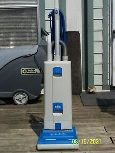 WINDSOR SENSOR SR12 COMMERCIAL UPRIGHT VACUUM CLEANER - Made in Germany