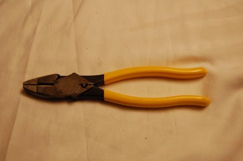 Klein Tools Side Cutting Lineman&#039;s Pliers D213-9NECR