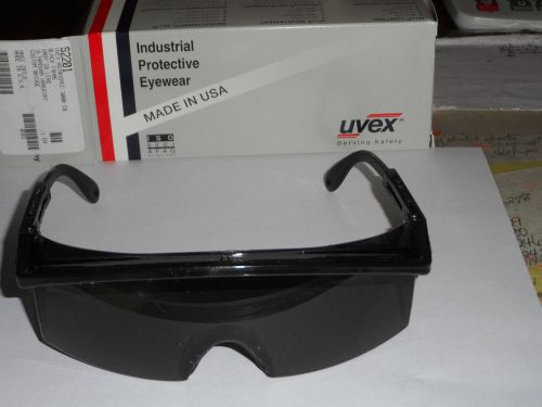 UVEX INDUSTRIAL PROTECTIVE EYEWEAR SAFETY GLASSES 3000 CB  (38)