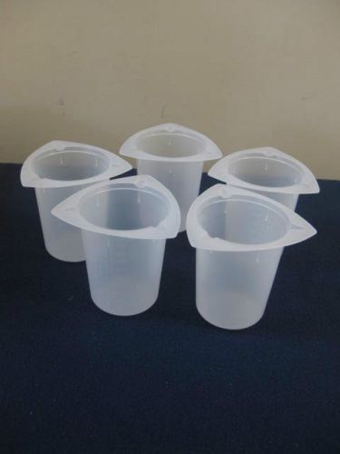 New - 5 Pieces of Polypropylene Tri-Pour Beaker: 400ml