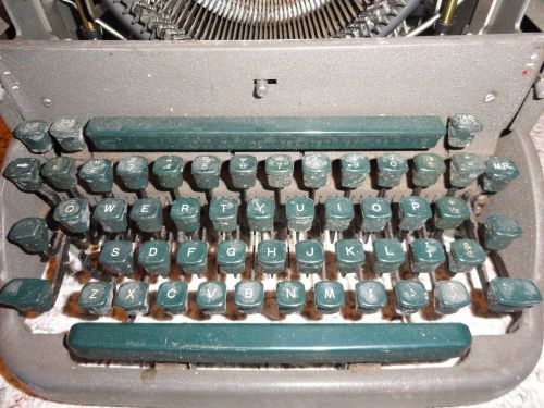 Vintage 1950&#039;s to 1960&#039;s Remington Rand Gray Typewriter