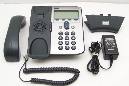 Cisco IP Phone 7905G 7905 VoIP phone with handset, foot stand, and Power Supply