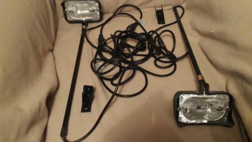 Lot of 3 150w halogen  lights for  displays, merchandise,  wall art, home for sale