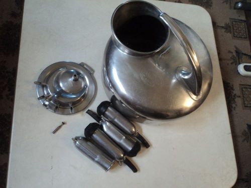 SURGE MILKER MILKING MACHINE bucket, lid, 4 cups &amp; needle valve NO PULSATOR