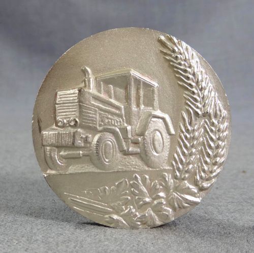TRACTOR FARM MACHINE AGRICULTURAL TECHNICAL SCHOOL 50 ANNIVERSARY MEDAL&amp;BOX CASE