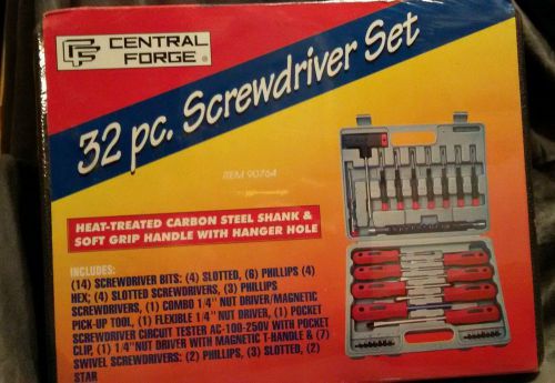 SCREWDRIVER SET 32 Piece Central Forge 90764 New in Case