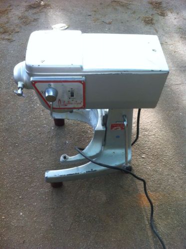 Blakeslee Model 812 Commercial Mixer. 1/4 HP, 115 Volts, 4.6 Amp 1725 RPM. Read