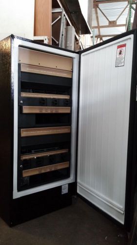 Refrigerated Cold Snack &amp; Beverage Combo Vending Machine, EDINA model 216573414