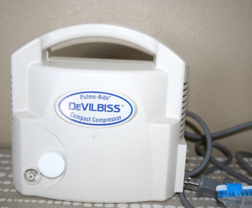 DeVilbiss Pulmo-Aide Compressor Nebulizer with Accesories