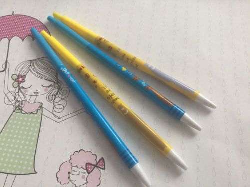 4pc Cute Kawaii Yellow and Blue Ballpoint Pen