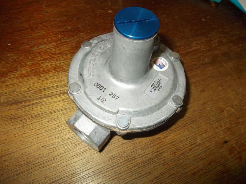 Maxitrol 325-3 10psi minimum pressure regulator valve 1/2&#034; npt for sale